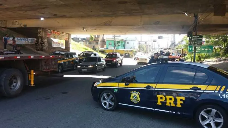 Megaoperação ocorreu nos acessos da rodovia, principalmente nas proximidades do Salgueiro