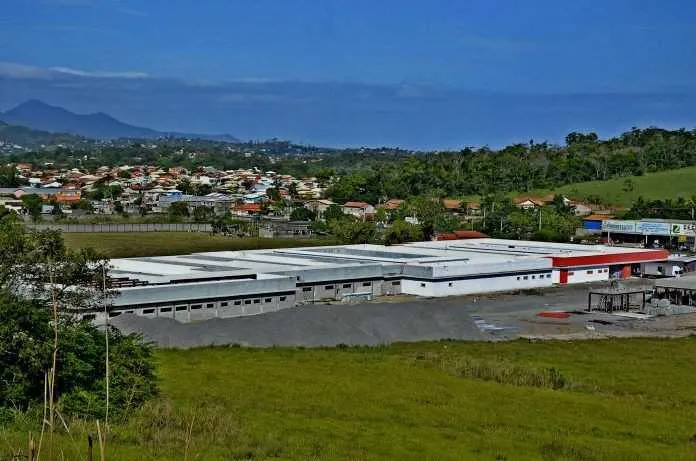 Lagoa de Araçatiba é uma das belezas naturais da cidade, palco da ‘pesca milagrosa’ de José de Anchieta, em 1584