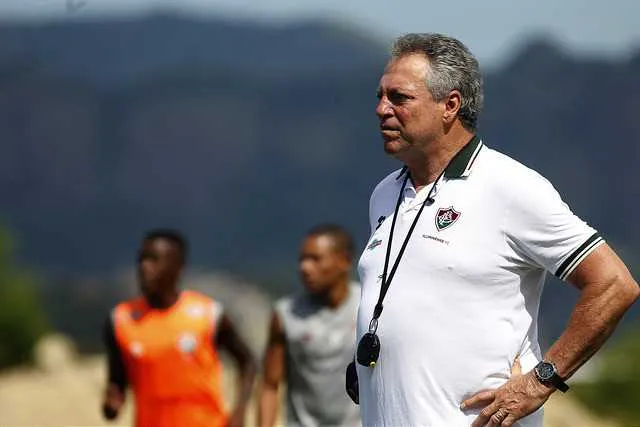 Abel disse que não está preocupado com a pressão na ‘Colina’