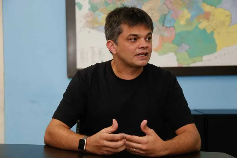Dimas Gadelha disse que quem deseja deixar o cigarro deve procurar ajuda nos postos de saúde