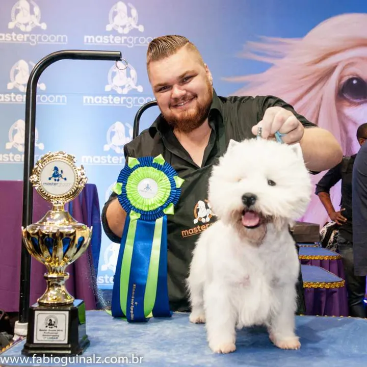 O groomer Samuel Castro fará workshop no evento por R$70