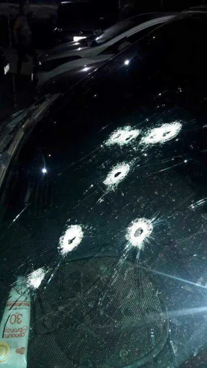 O carro da vítima foi atingido