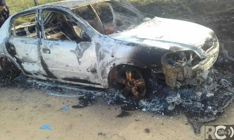 Imagem ilustrativa da imagem Corpo carbonizado é encontrado em carro