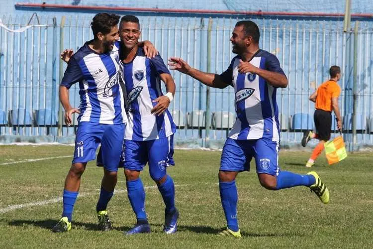 Jean (E) e Márcio Carioca (D), se destacaram contra o Duque