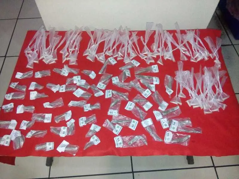  Menor levou os policiais militares até uma área onde as drogas estavam escondidas em Cabo Frio