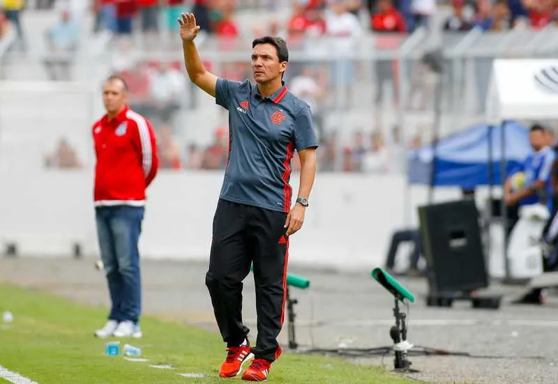 Para o técnico, não houve culpado na derrota para o Sport, mas não descarta mudanças na equipe