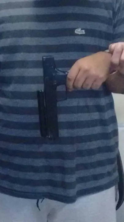 Imagem ilustrativa da imagem Homem é preso com simulacro de pistola em Vila Iara