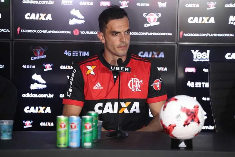  O zagueiro Rhodolfo, de 30 anos, disse estar 100% fisicamente