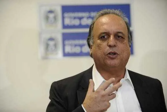 Pezão diz que governo do Rio mantém investimentos em segurança, especialmente na contratação de policiais