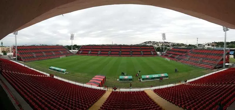  O estádio da Portuguesa, na Ilha do Governador, passou por uma grande reforma até ser entregue
