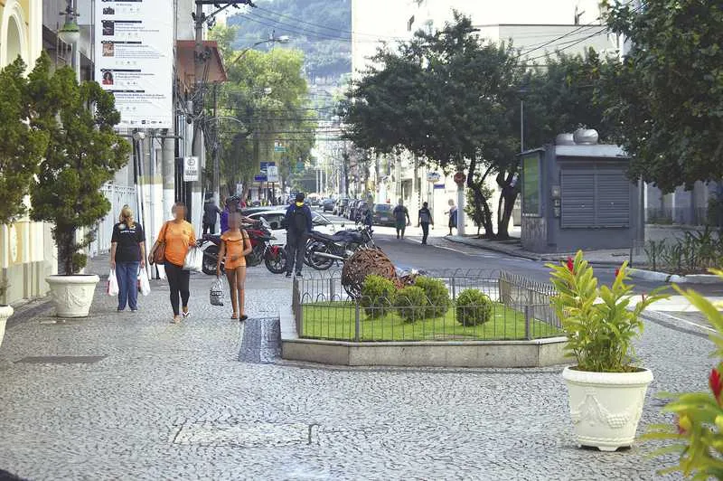 Moradores da Rua XV de Novembro contaram que evitam sair de suas casas durante à noite por temerem as ações dos bandidos