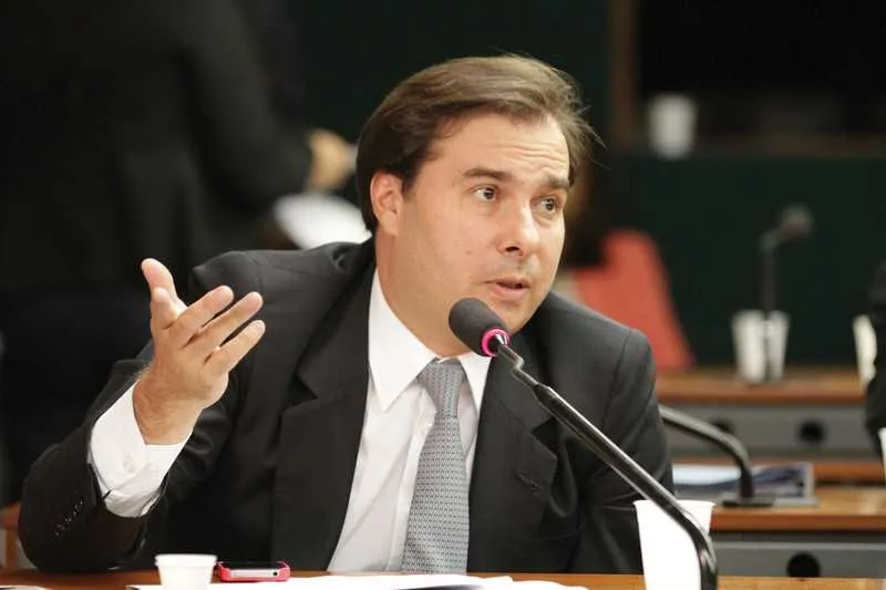 Rodrigo Maia admitiu a possibilidade de não ter recesso para analisar pedido de denúncia da PGR