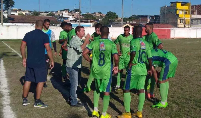  Para Polaco, sua equipe foi prejudicado por conta do gramado