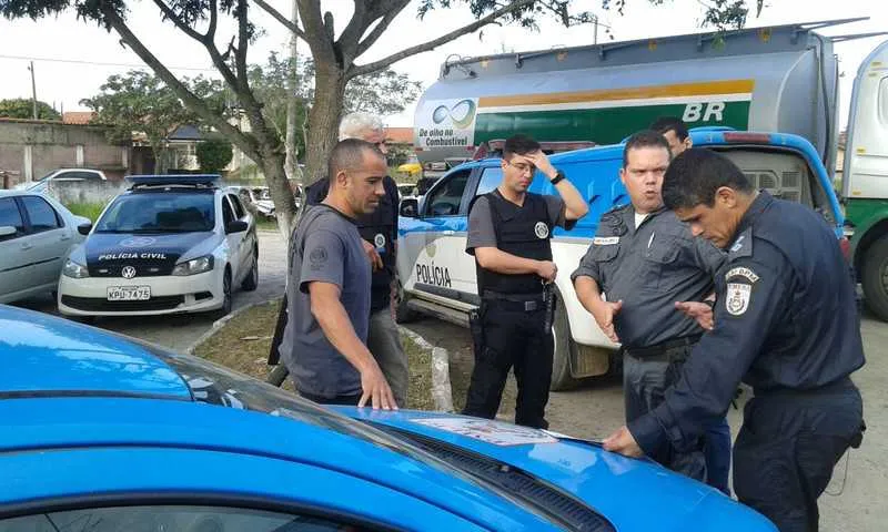 Policiais civil e militares fizeram buscas em seis endereços