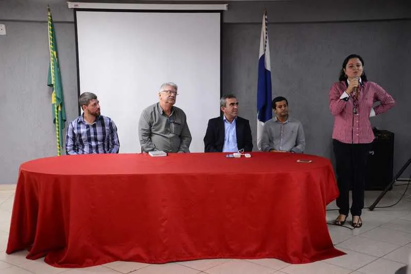  A primeira-dama, Eliane Gabriel, destacou que o trabalho será feito com todos os setores em conjunto. 