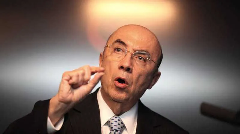 Henrique Meirelles admitiu que Governo estuda usar o FGTS para pagar o seguro-desemprego