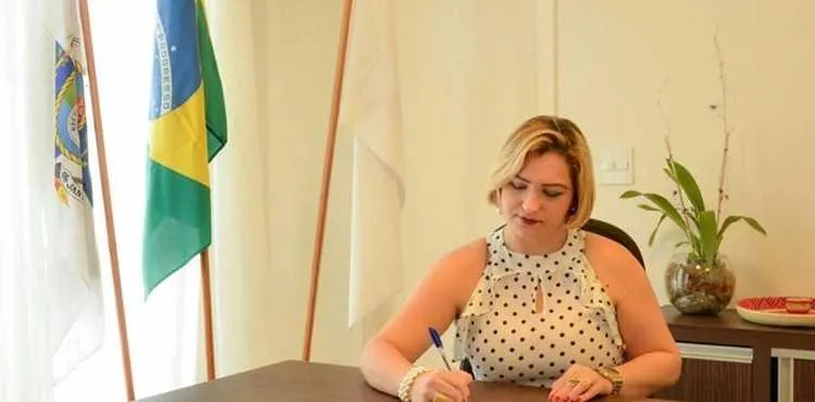  A lei foi sancionada pela prefeita de Araruama, Lívia Bello

