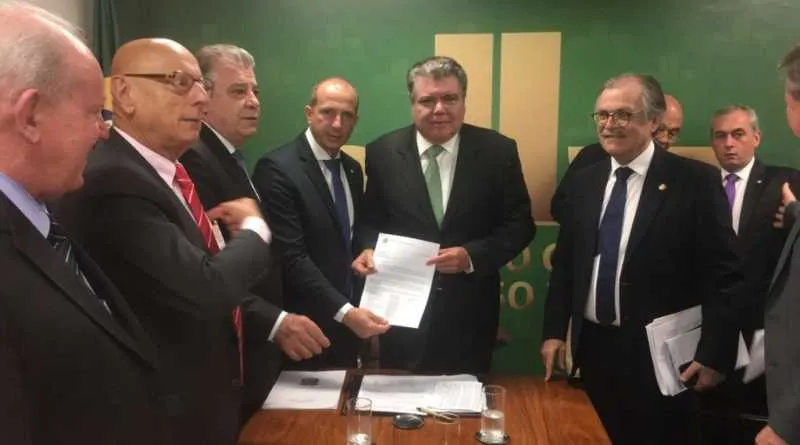 Deputado Marcelo Delaroli levou apelos dos pescadores fluminenses