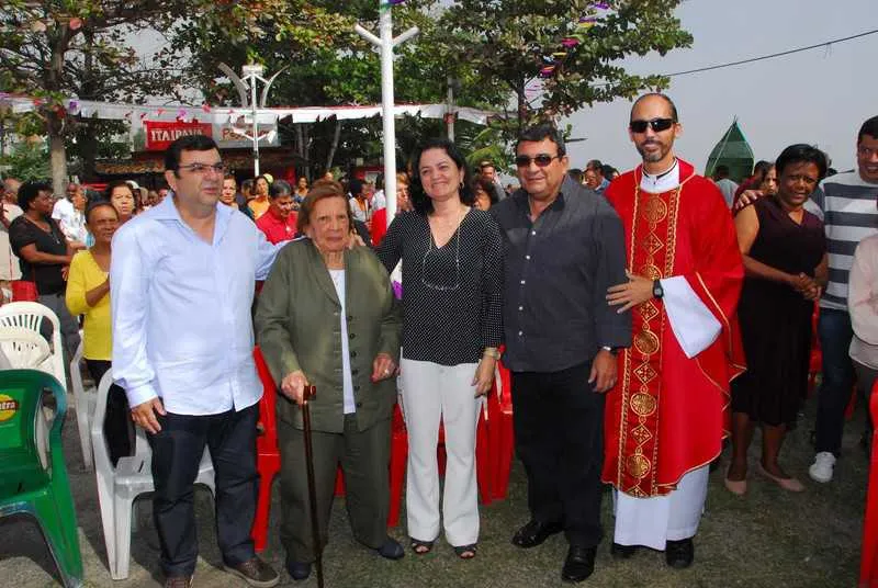 Missa da família do prefeito para São Pedro e São Paulo foi celebrada pelo padre André Luiz Bastos