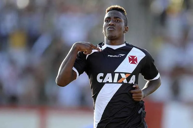 Quatro quilos mais magro, atacante Thalles reaparece amanhã no time titular do Cruzmaltino