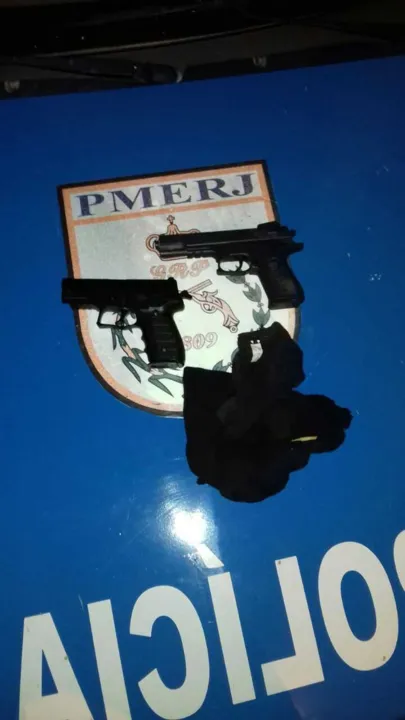 Imagem ilustrativa da imagem PM é baleado em confronto com ladrões de carga em Itaboraí
