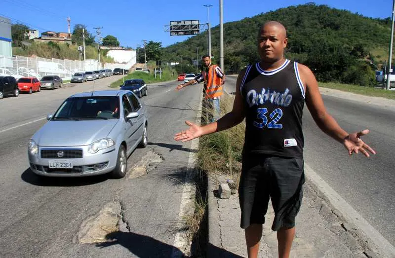 Leandro está preocupado com riscos de acidentes no local