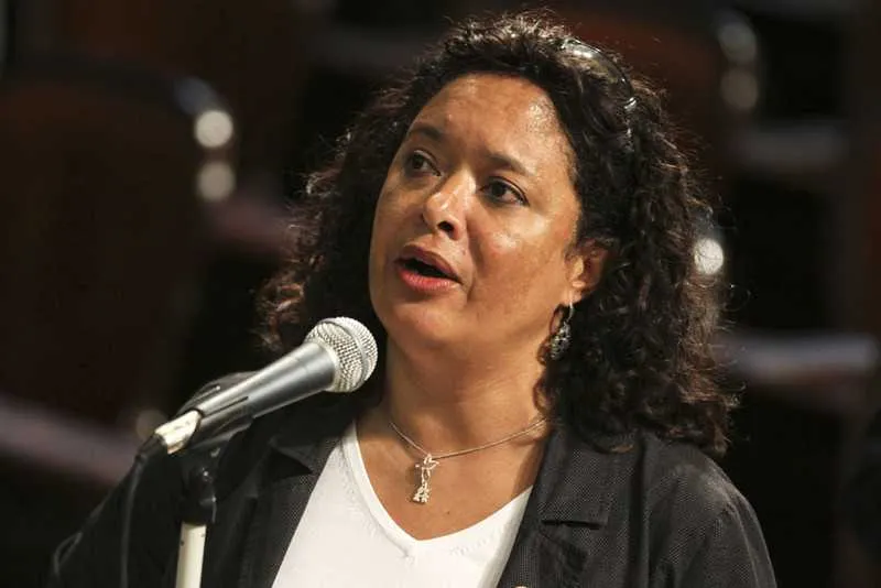 Projeto de lei 1.013/15 é da deputada Enfermeira Rejane