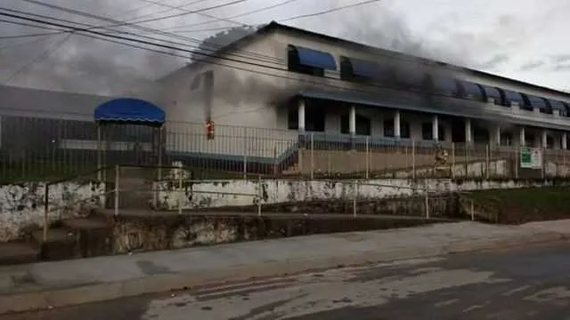 Laudo do Corpo de Bombeiros e Defesa Civil não descarta que o incêndio que atingiu prédio anexo de escola pode ter sido criminoso