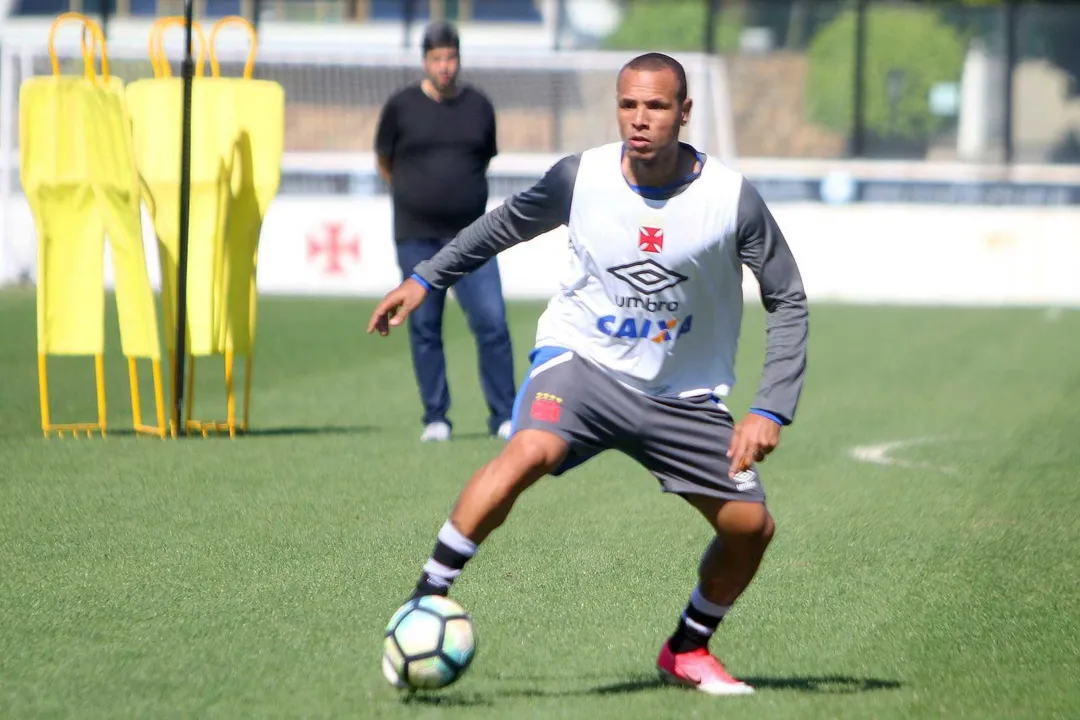 O centroavante Luís Fabiano quer marcar gols no Flamengo