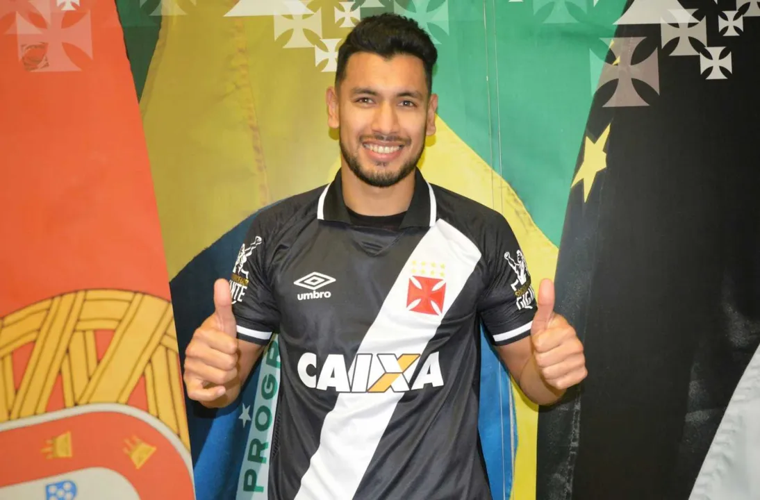 O atacante Rios ia para o Botafogo mas acertou com o Vasco