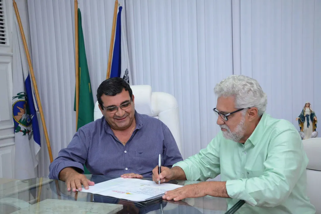 José Augusto tomou posse no gabinete do prefeito