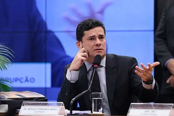 Juiz respondeu aos embargos de declaração de defesa de Lula no processo da Operação Lava Jato