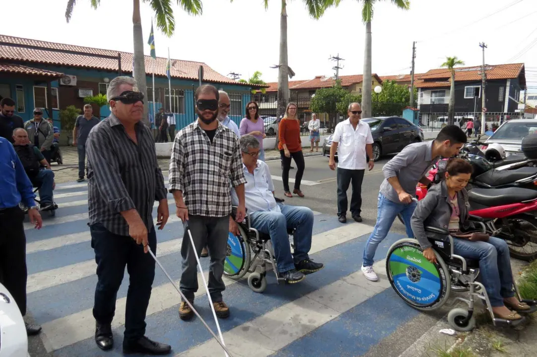 Servidores vivenciaram desafios enfrentados por deficientes