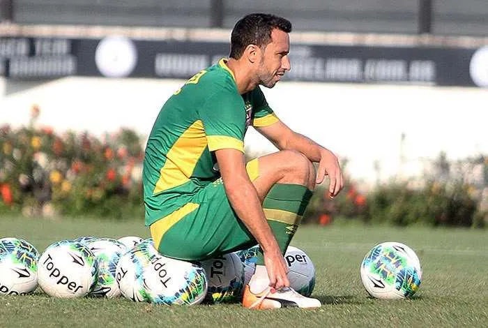 Futuro do meio campo Nenê segue indefinido no Cruzmaltino