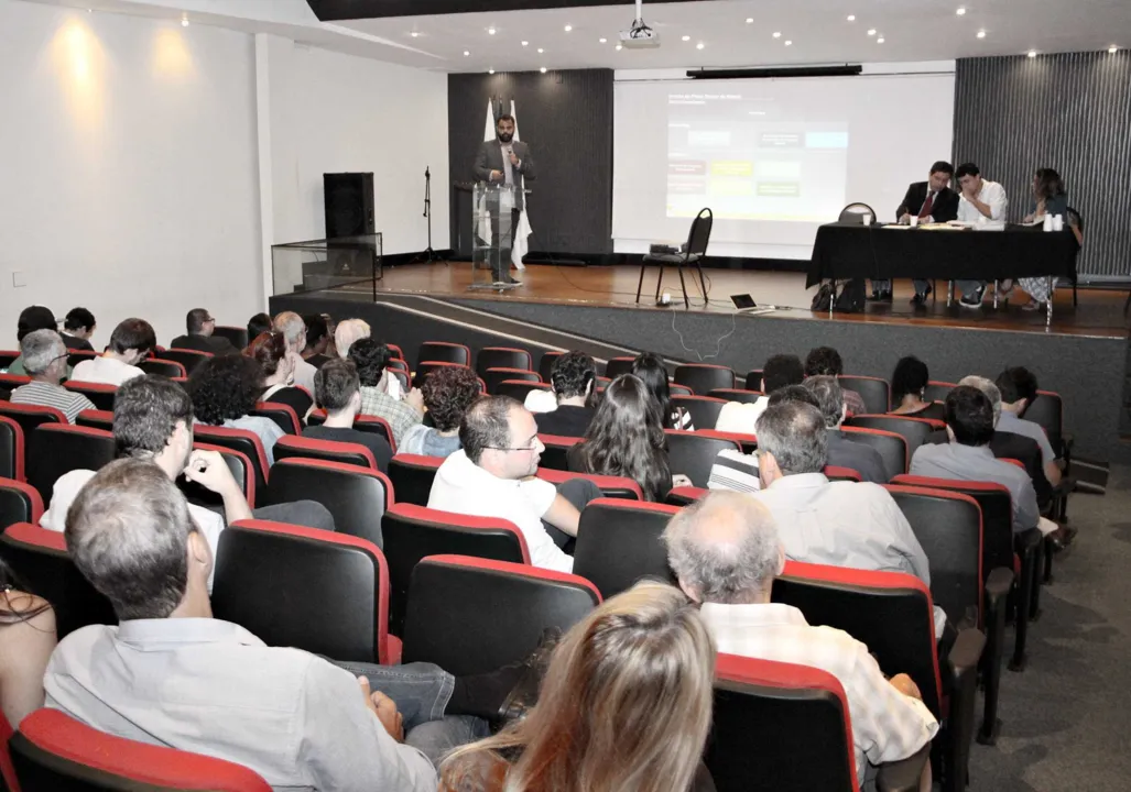 Série de audiências públicas itinerantes foi aberta na Câmara de Dirigentes Lojistas de Niterói