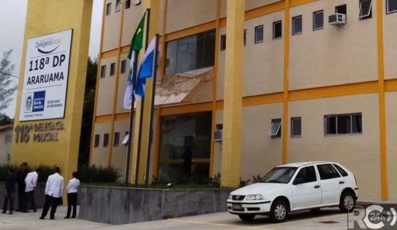 Os policiais da 118ªDP instauraram inquérito para identificar e prender autor do atentado
