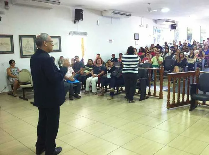 Corpo docente deu boas-vindas aos novos alunos no sábado