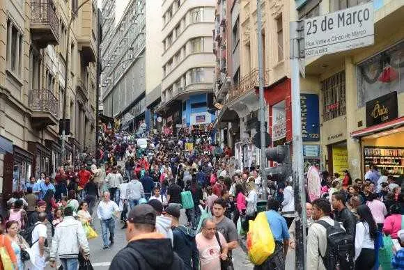 Total de pessoas desempregadas caiu para 13,5 milhões, recuando 4,9% em todo o país