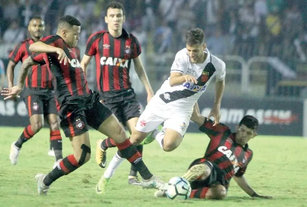 Imagem ilustrativa da imagem ‘Furacão’ ‘tira onda’ e vence em pleno ‘alçapão’