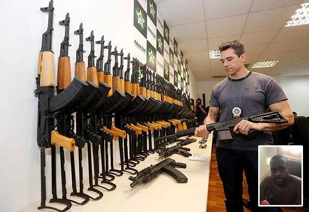 Foragido da Justiça, Vitão é suspeito de integrar quadrilha que negociava venda de armas de grosso calibre para criminosos de diferentes comunidades, entre elas o Complexo do Salgueiro