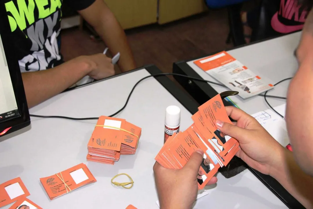 Estudantes tiveram que fazer o recadastramento da carteirinha no Espaço Universitário (EU)