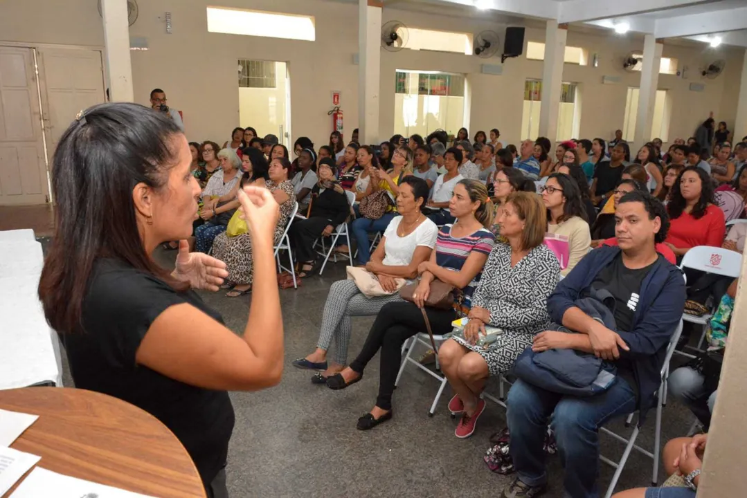 A aula inaugural, que aconteceu na última terça-feira, teve palestra de tradutora intérprete