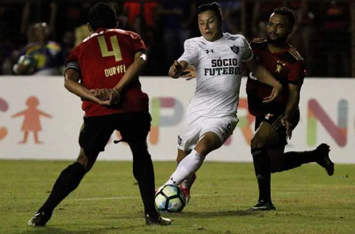 Marlon teve boa atuação contra o Sport, na Ilha do Retiro