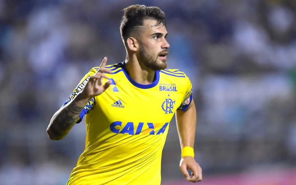 Imagem ilustrativa da imagem Felipe Vizeu na área