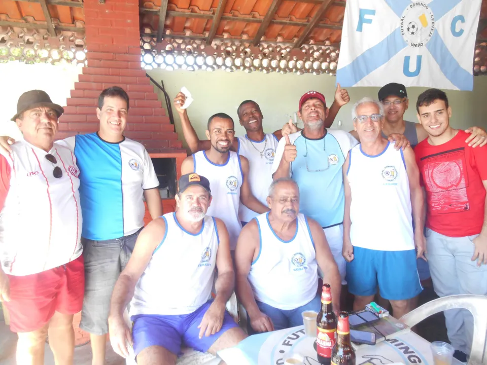 Os membros do grupo se reúnem todos os domingos no Barreto