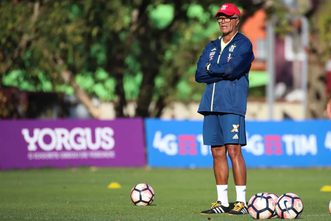 O técnico interino Jaime de Almeida já comandou o Rubro-Negro em outras oportunidades