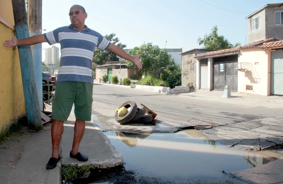Os moradores estão preocupados com a situação da rua