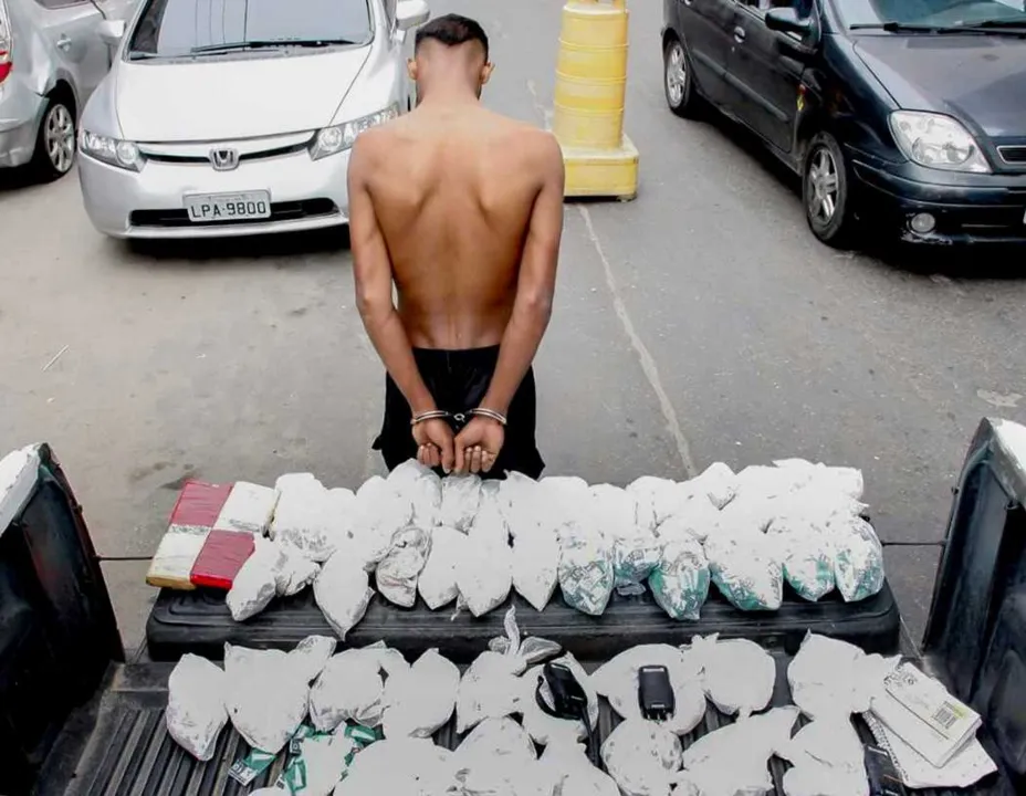 Maconha e cocaína estavam dentro de casa na Parada São Jorge