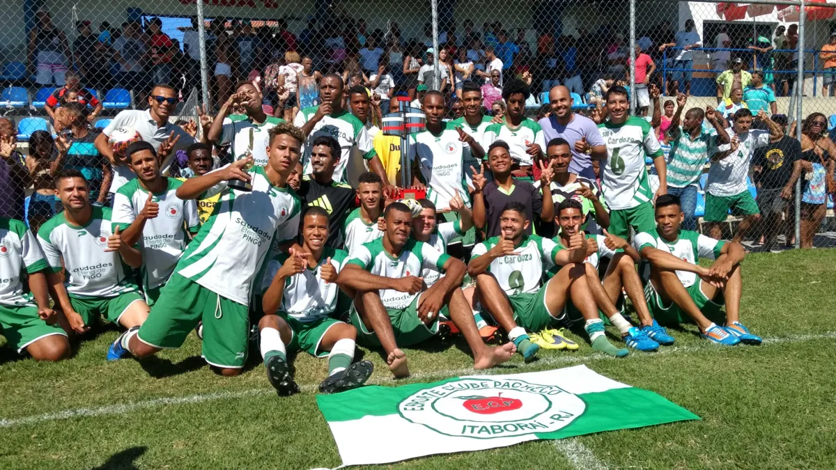 Alzirão recebe campeonatos de partidas oficiais e profissionais, mas também de amadores.