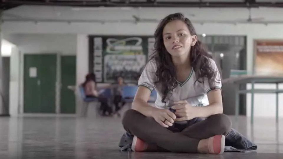 Filme mostra a realidade do ensino médio em escolas públicas.